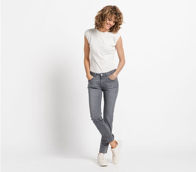 Jeans basics for women in organic quality