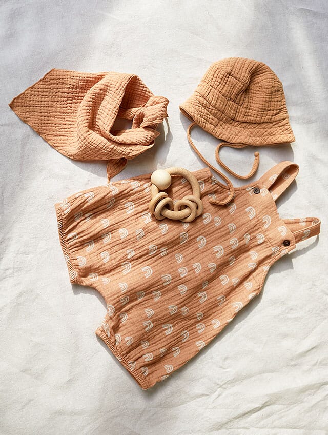 Baby rompers made of pure natural fibers.