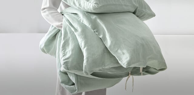 Sustainable bed linen with a hotel lock.