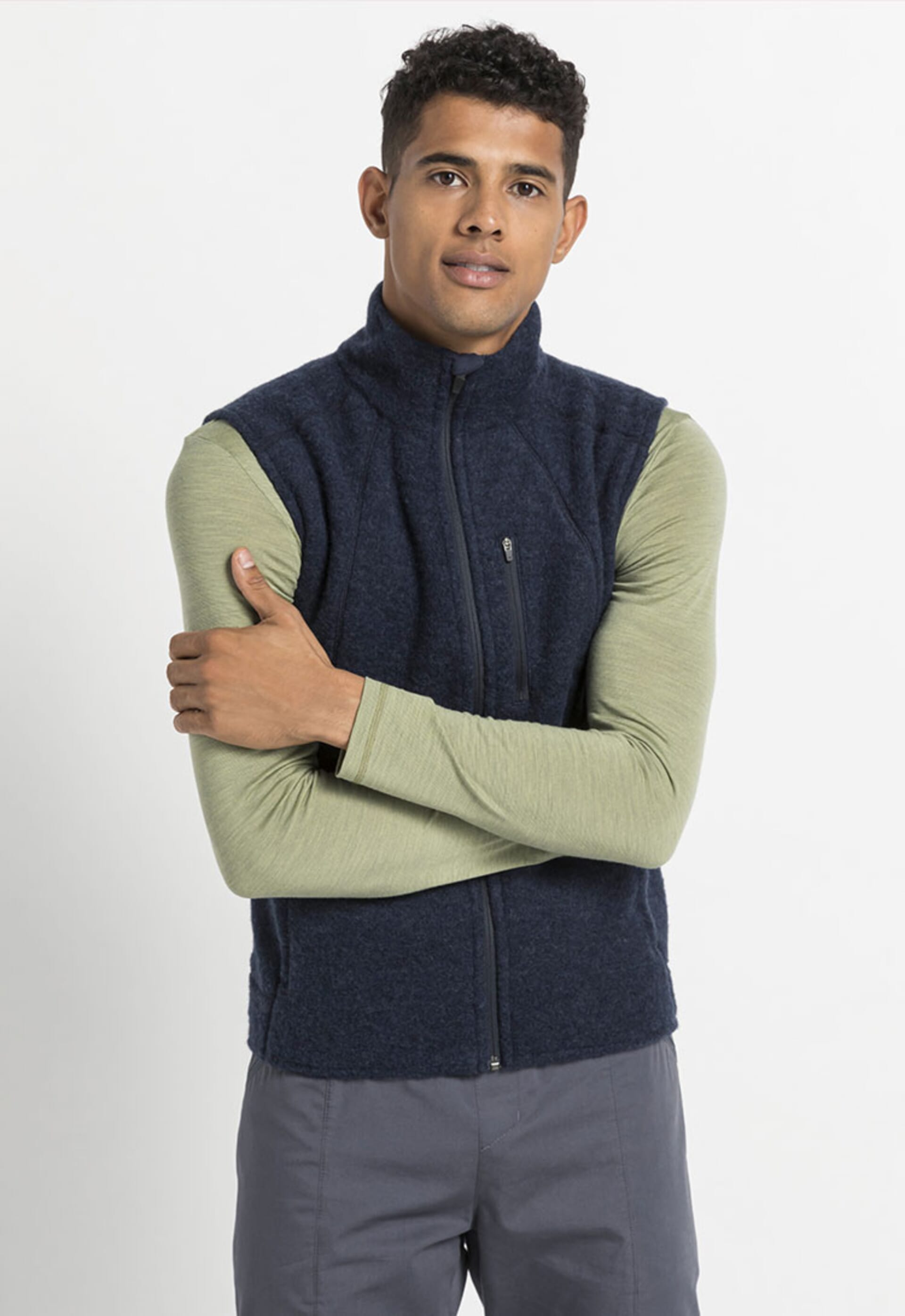 Fleece in organic quality - as a jacket or vest.