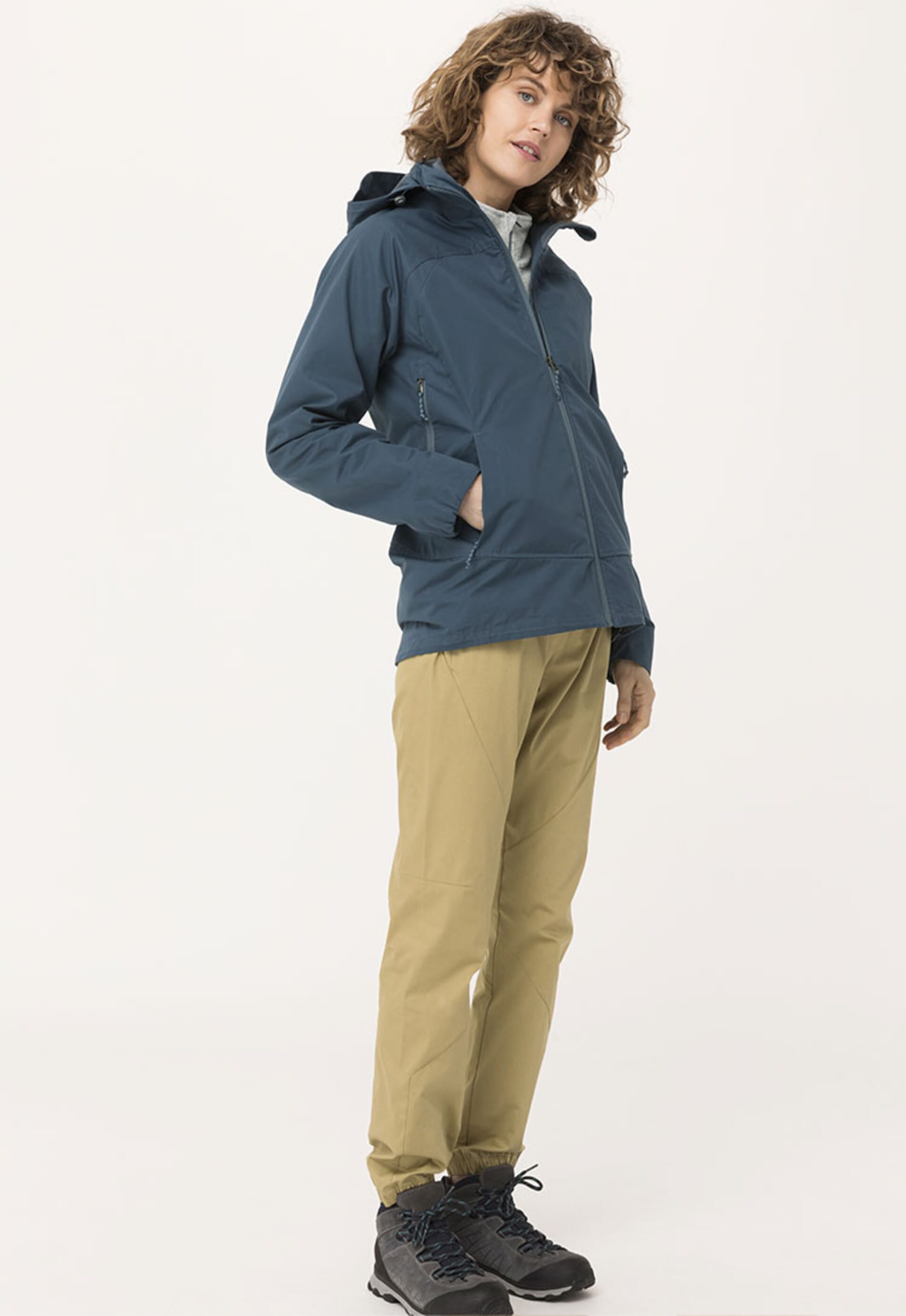 Wax jacket with water-repellent beeswax